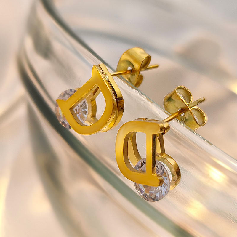 Anting Huruf D Wanita - Stainless Steel Anti Kusam, Hadiah Elegan - 我的商店