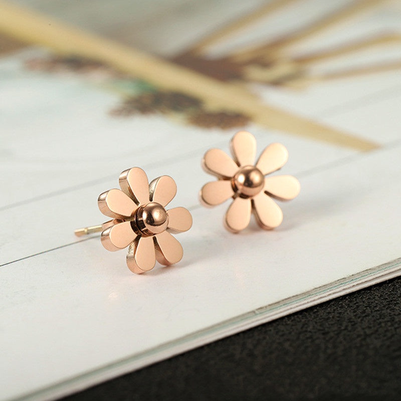 Anting Stud Daisy untuk Wanita - Emas Stainless Steel Hypoallergenic | Aksesoris Perhiasan Elegan - 我的商店