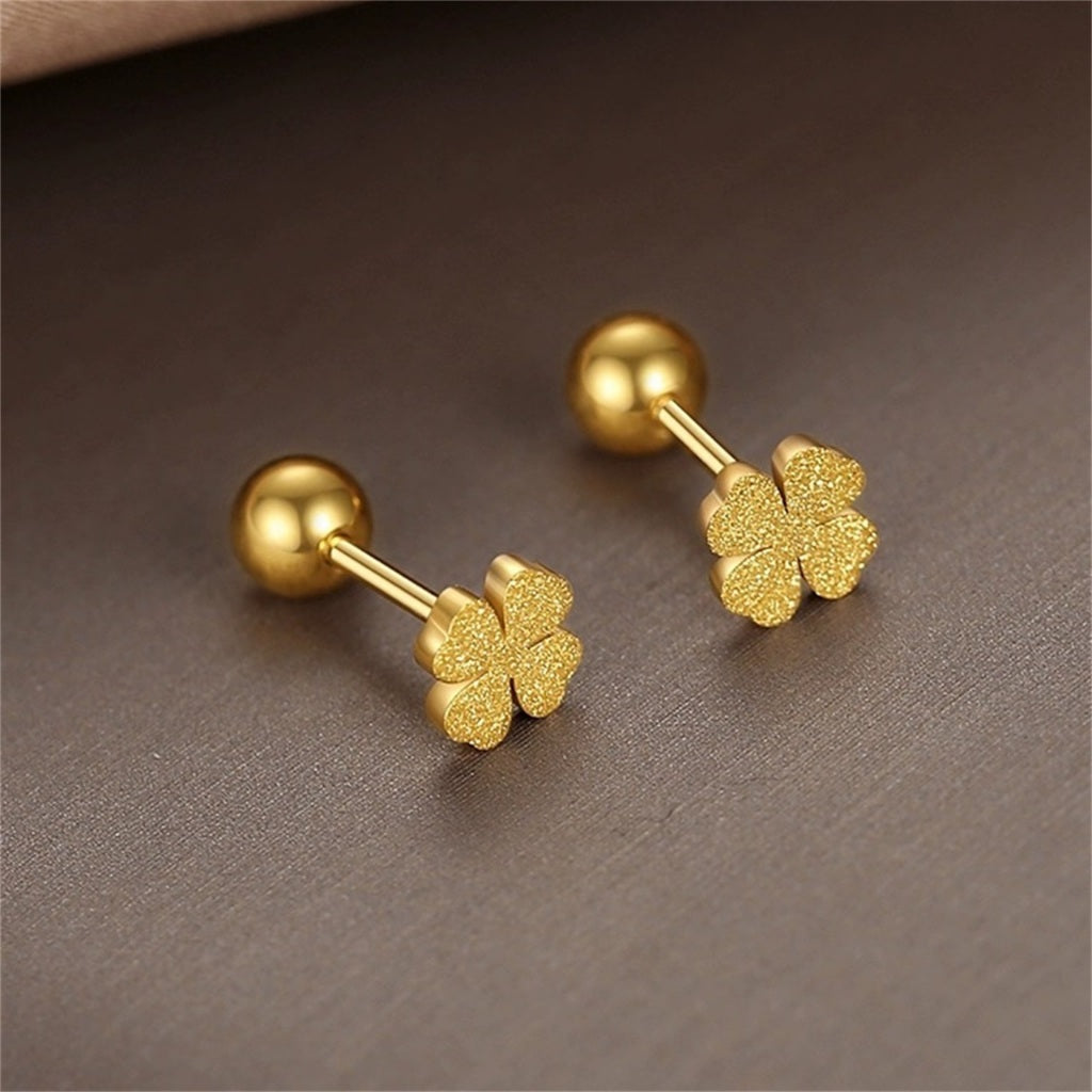 Four-leaf Clover Anting Titanium Frosted - Estetika Korea, Anti Karat - 我的商店