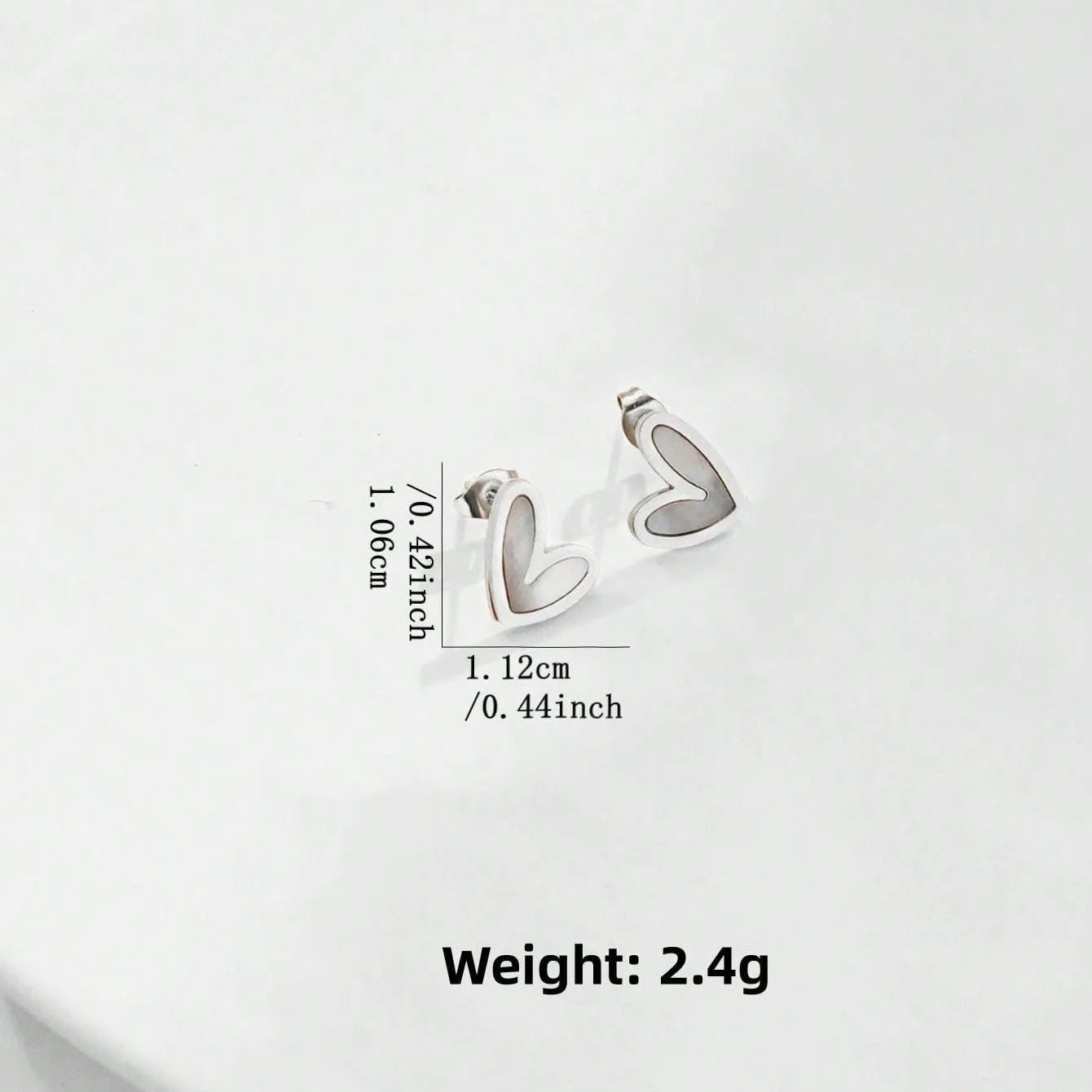 1 Pasang Anting Lucu Bentuk Hati – Cangkang & Emas 18K, Anti Karat perhiasandirect