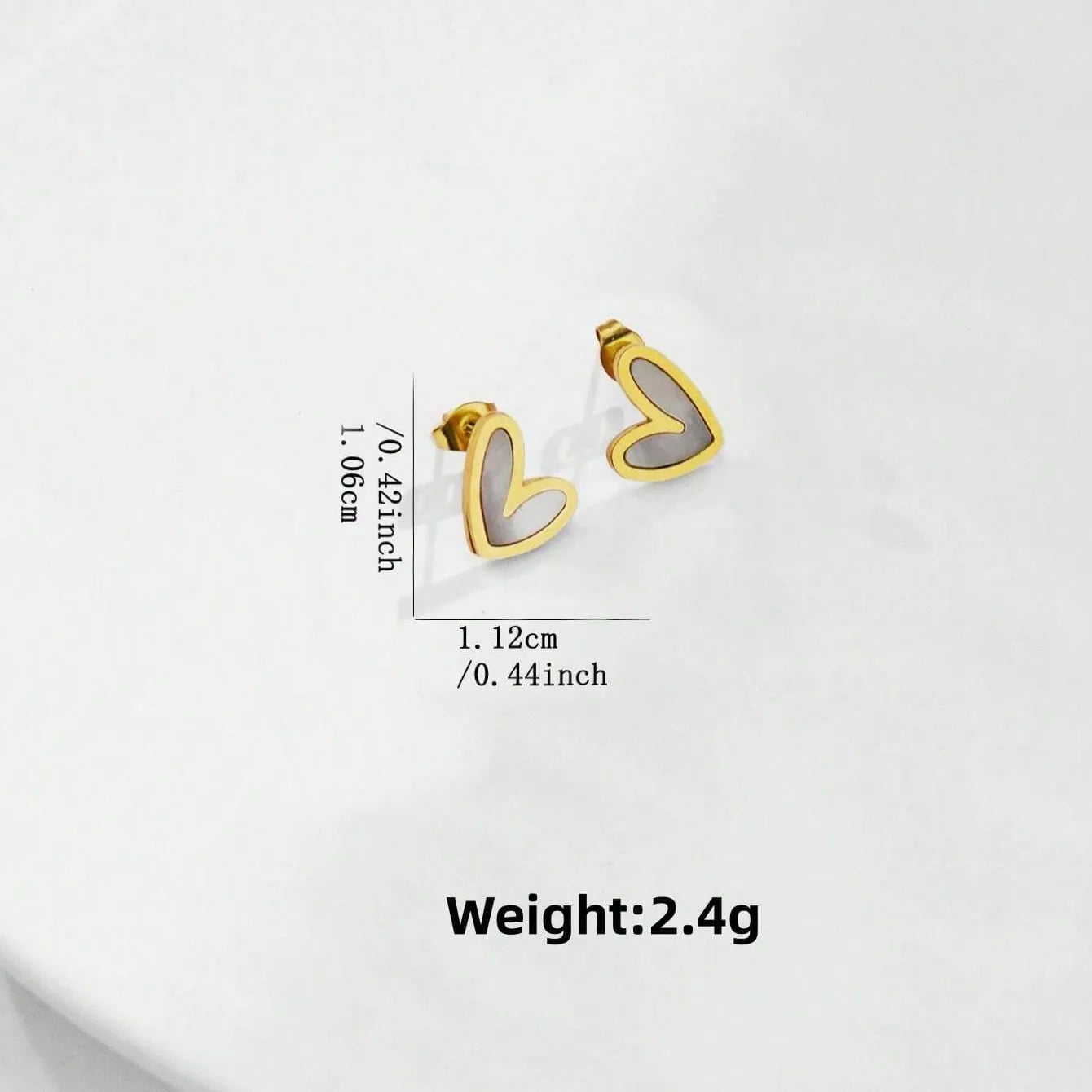 1 Pasang Anting Lucu Bentuk Hati – Cangkang & Emas 18K, Anti Karat perhiasandirect