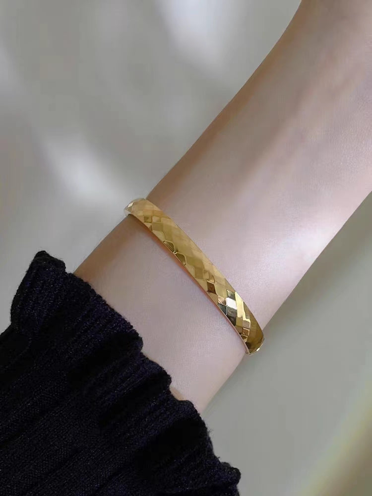 Gelang Bangle Emas untuk Wanita - Stainless Steel Anti Pudar | Aksesoris Perhiasan Elegan