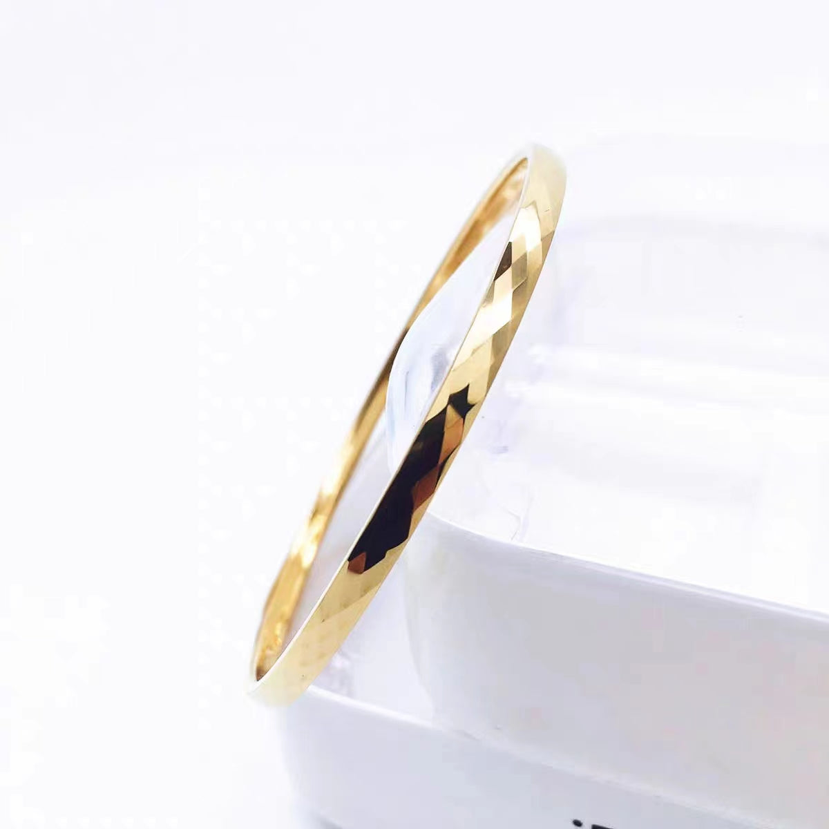 Gelang Bangle Emas untuk Wanita - Stainless Steel Anti Pudar | Aksesoris Perhiasan Elegan - 我的商店