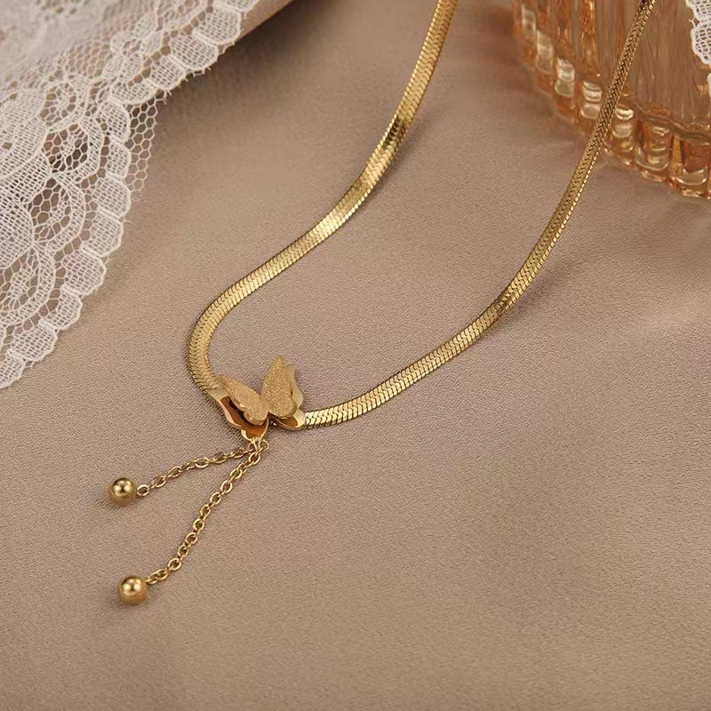 Kalung Kupu-Kupu Emas 18K - Stainless Steel Anti Pudar & Hypoallergenic | Perhiasan Wanita Elegant - 我的商店