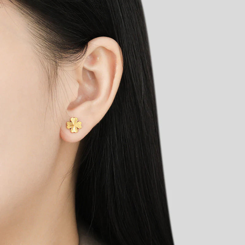 Anting Tulang Telinga Four Leaf Clover Laser Stainless Steel perhiasandirect
