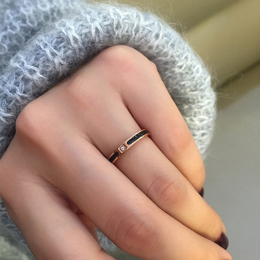 Cincin Titanium Steel Classic Single Diamond - 18k Rose Gold Couple Ring Anti Karat | Perhiasan Fashion Korea - 我的商店
