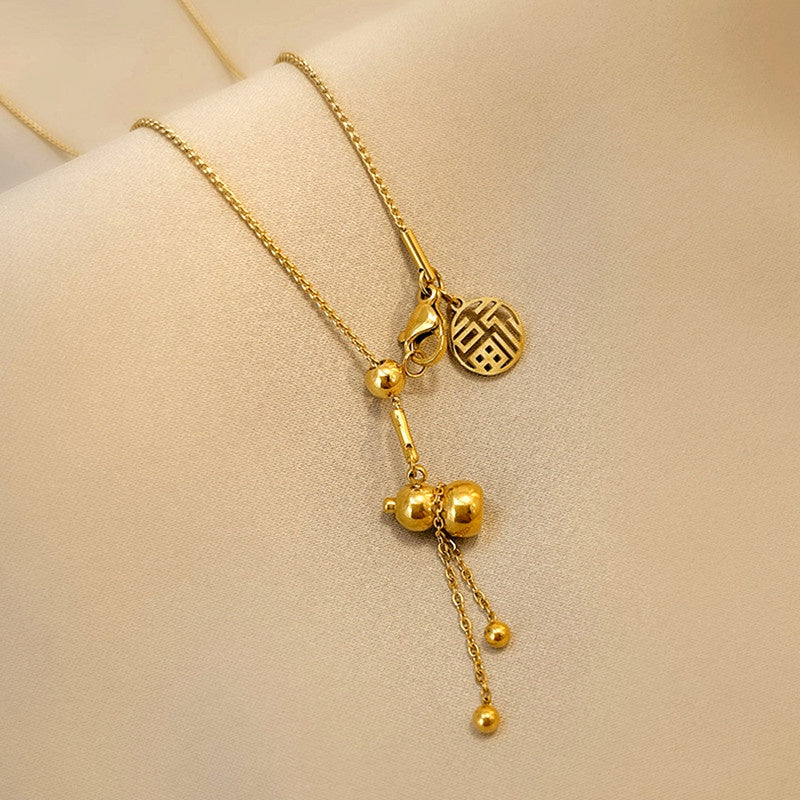 Kalung Choker Wanita Liontin Gourdos FU Keberuntungan - Stainless Steel Lapis Emas, Tidak Kusam, Elegan & Cocok untuk Hadiah! - 我的商店