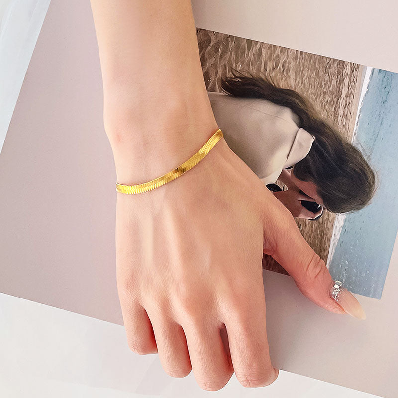 Gelang Couple Minimalis Berbentuk Hati - Stainless Steel Emas Anti Kusam, Aksesoris Pasangan Romantis - 我的商店