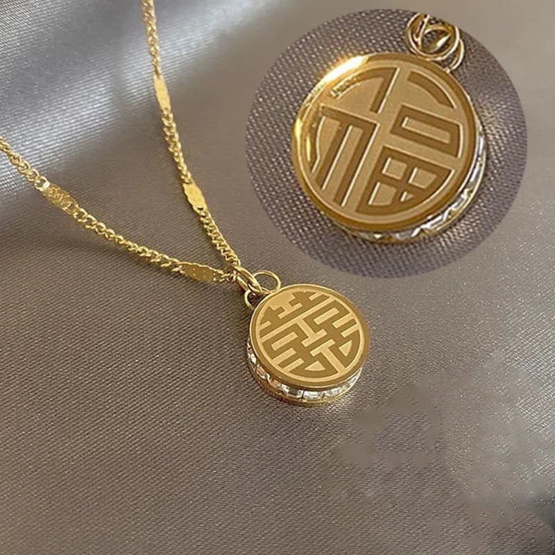 Kalung Lucky 'Fu' Stainless Steel untuk Wanita - Pendant Mewah Dua Sisi dengan Rantai Emas | Aksesoris Perhiasan Elegan - 我的商店