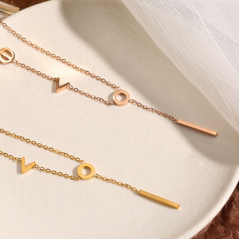 Gelang Kaki "LOVE" Wanita - Rantai Emas Stainless Steel Anti Kusam, Aksesoris Pantai