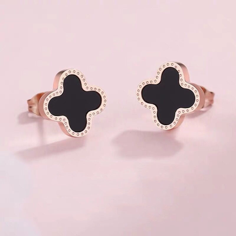 Anting Four Leaf Clover 18k Emas Hypoallergenic untuk Wanita - Hikaw Stud | Perhiasan Hadiah Elegan - 我的商店
