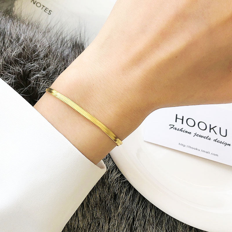 Gelang Couple Minimalis Berbentuk Hati - Stainless Steel Emas Anti Kusam, Aksesoris Pasangan Romantis - 我的商店