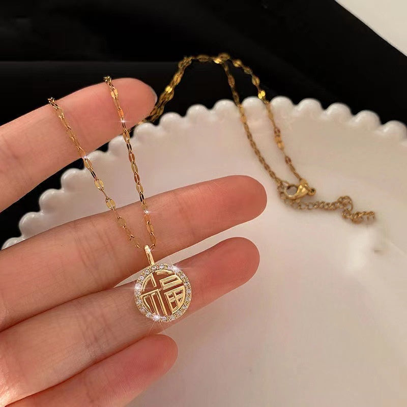 Kalung Berlian "FU" Pembawa Keberuntungan - Stainless Steel Anti Kusam untuk Wanita - 我的商店