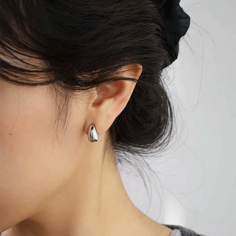 Anting Jarum Perak Korea Logam Ceruk Berbentuk C Anting Desain Ceruk Gaya4