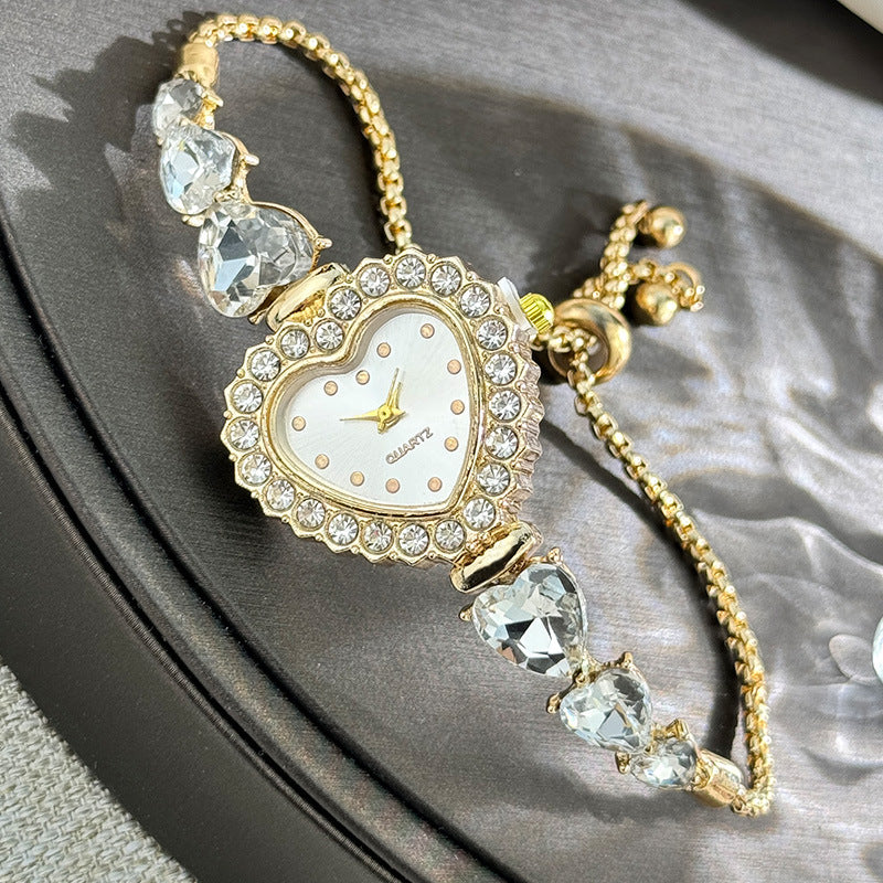 Gaya Feminin Maksimal! Jam Tangan Gelang Bunga Cinta dengan Dial Berlian & Tali Tarik Elegan-2