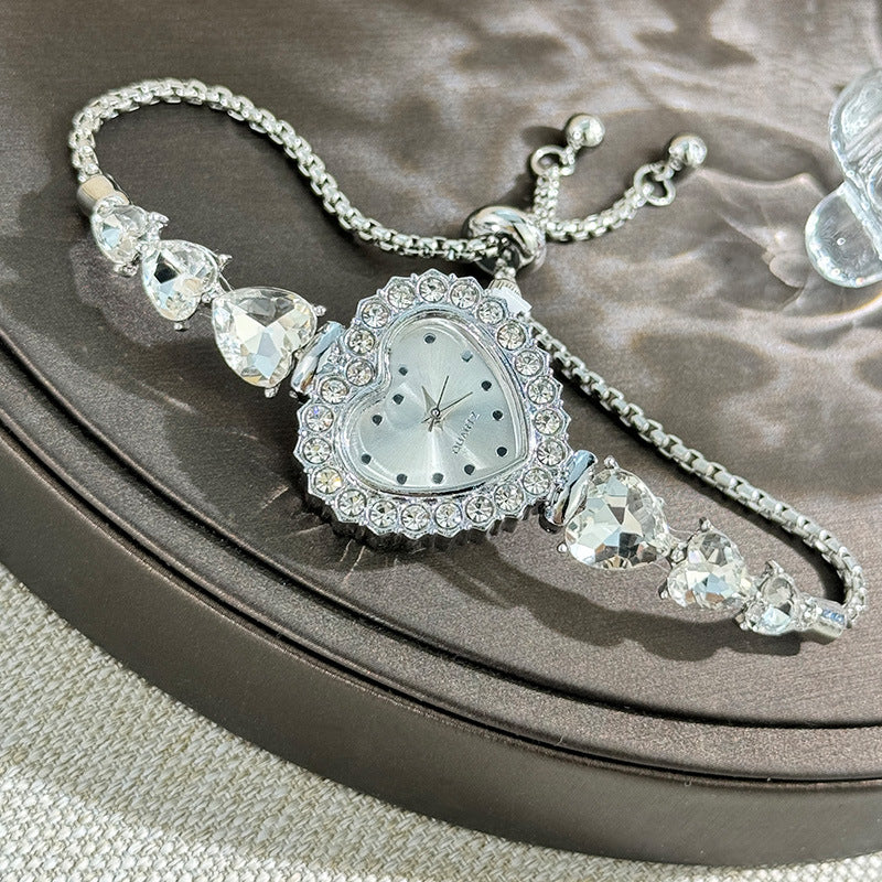 Gaya Feminin Maksimal! Jam Tangan Gelang Bunga Cinta dengan Dial Berlian & Tali Tarik Elegan-3