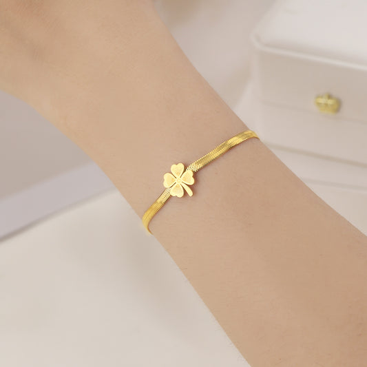 Jam Tangan titanium four leaf clover Jam tangannya - Gelang Wanita Elegan Bermotif four-leaf clover1