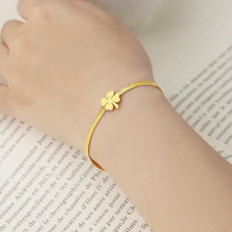 Jam Tangan titanium four leaf clover Jam tangannya - Gelang Wanita Elegan Bermotif four-leaf clover3