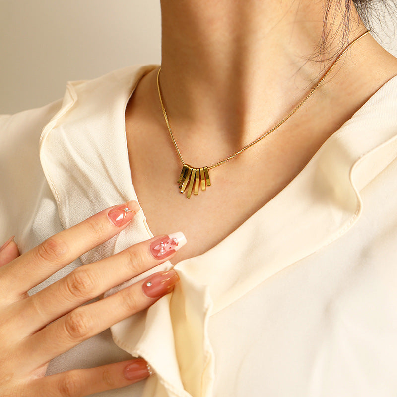 Kalung Fringe Emas 18k Wanita - Perhiasan Stainless Steel Elegan Anti Kusam, Aksesoris Harian Trendy, Hadiah untuk Pacar, Grosir Harga Terbaik1