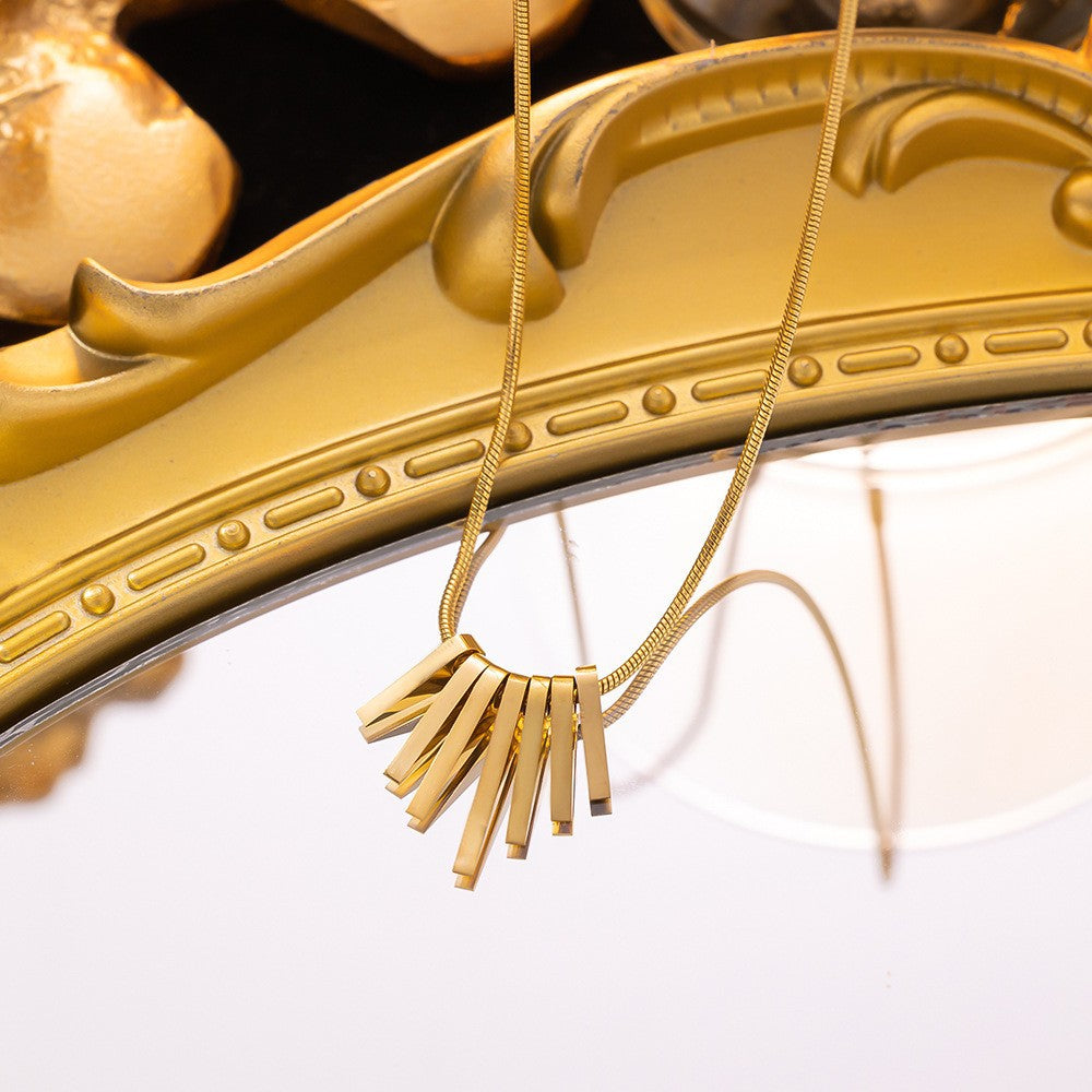 Kalung Fringe Emas 18k Wanita - Perhiasan Stainless Steel Elegan Anti Kusam, Aksesoris Harian Trendy, Hadiah untuk Pacar, Grosir Harga Terbaik6