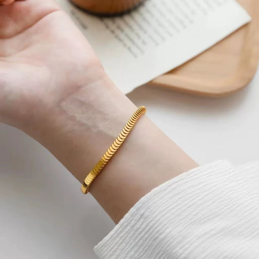 Gelang Wanita Sisik Ikan - Stainless Steel Lapis Emas 18K, Tidak Pudar, Gaya Vintage, Elegan & Trendi! - 我的商店
