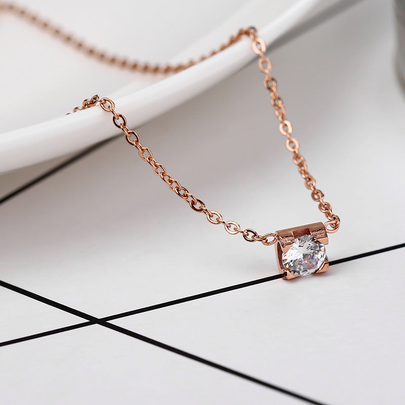 Kalung Berlian Solitaire Gaya Korea - Emas 18K Stainless Steel Anti Kusam, Aksesoris Wanita Mewah - 我的商店