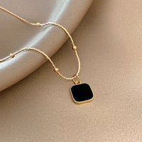 hitam