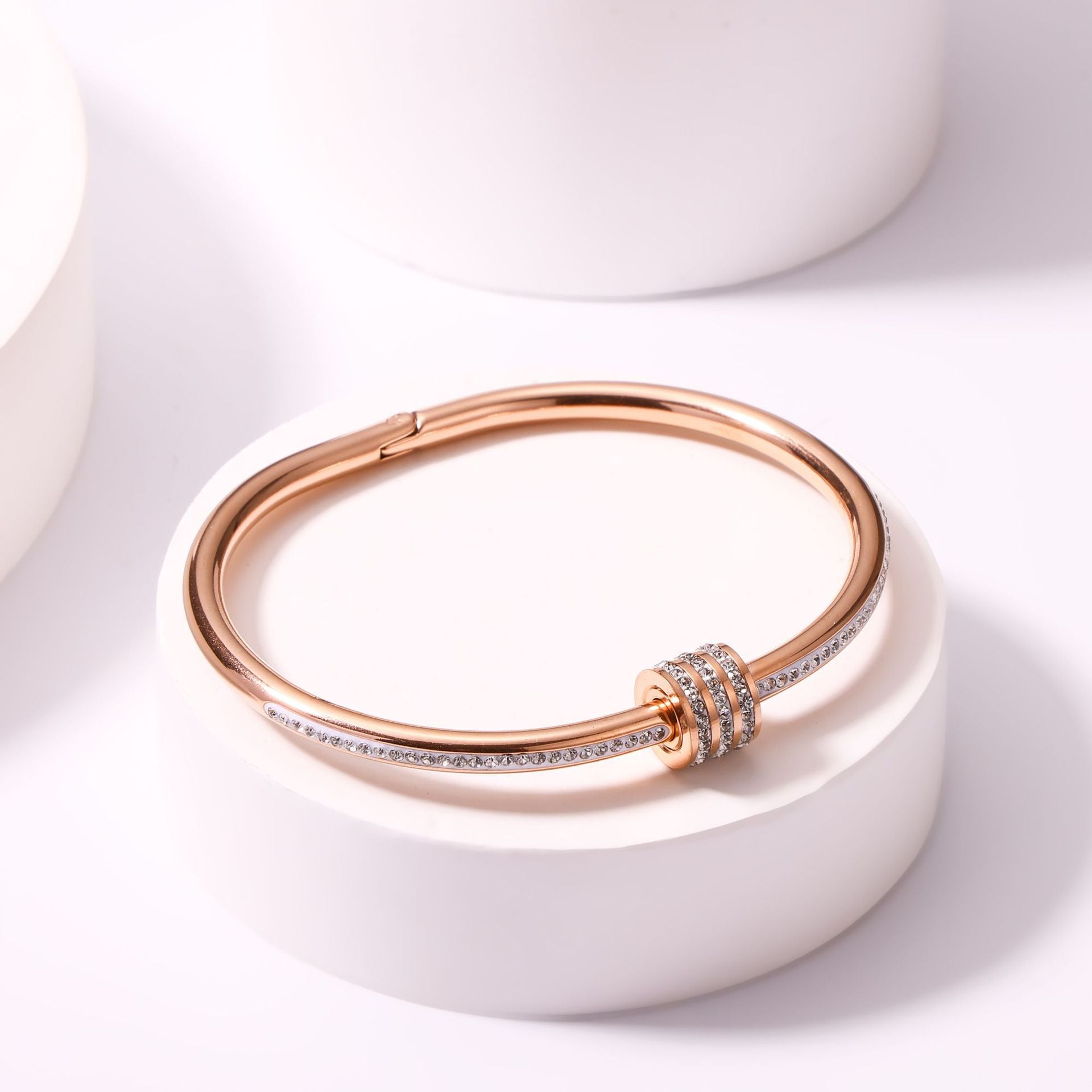 Gelang Fashion untuk Wanita - Berlian Lingkaran Stainless Steel | Perhiasan Mewah Hadiah Elegan - 我的商店