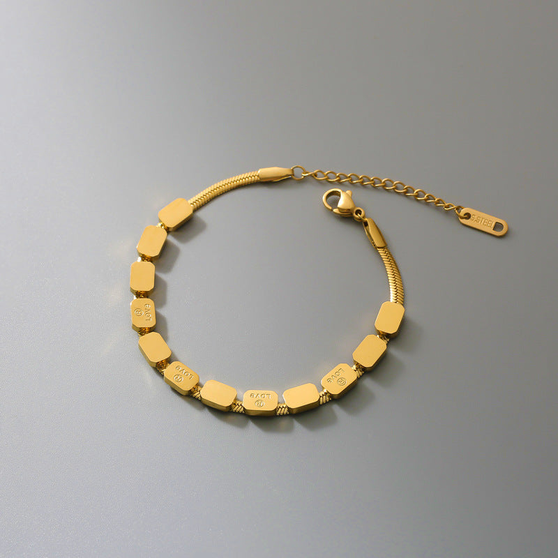 Kalung Titanium Emas Kotak Huruf Wanita - Perhiasan Anti Kusam Elegan, Hadiah Unik, Grosir Harga Terbaik - 我的商店