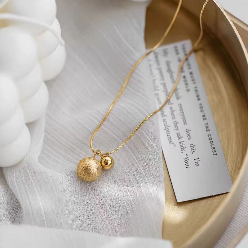 Kalung Bola Emas 18K Gaya Korea - Stainless Steel Anti Kusam, Aksesoris Fashion Wanita - 我的商店
