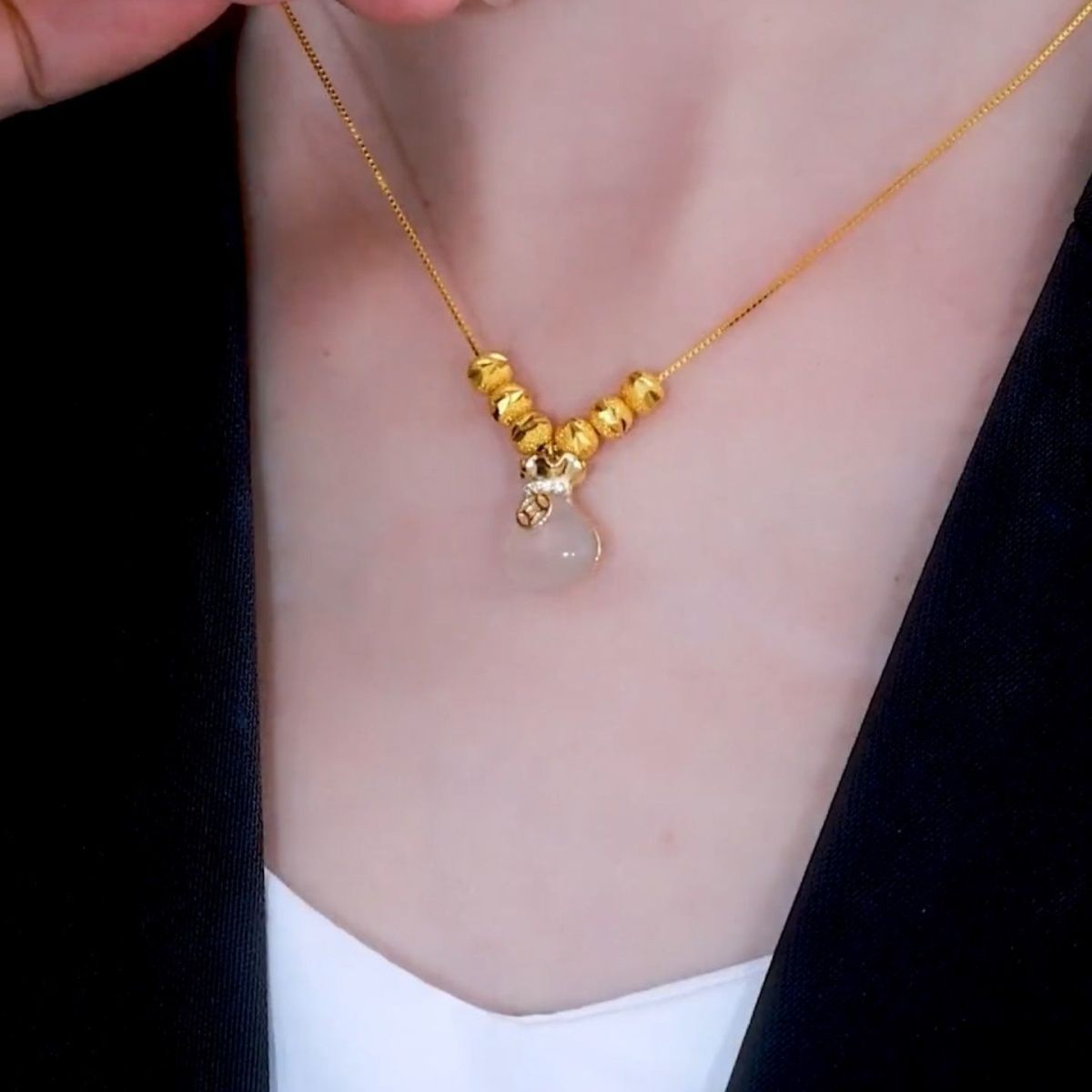 Kalung Lucky White Pocket Fashion Titanium Steel untuk Wanita - Anti Pudar & Hypoallergenic | Perhiasan Hadiah Elegan