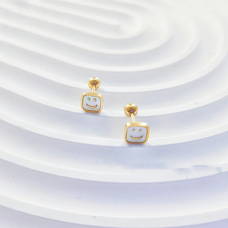 Anting Wajah Senyum Putih Baja Stainless perhiasandirect