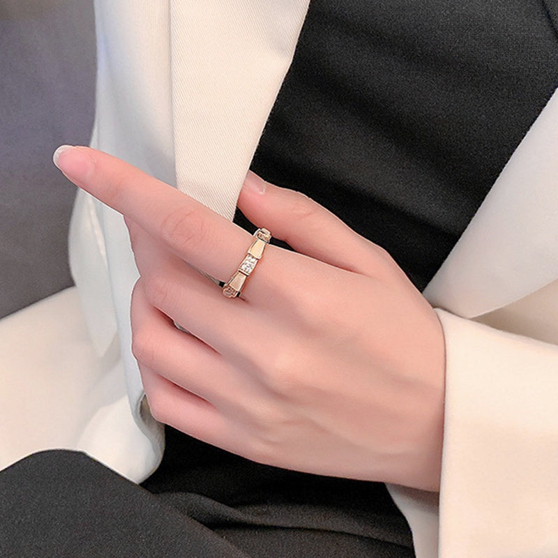 Cincin Berlian Adjustable untuk Wanita - Singsing Emas dengan Kotak Perhiasan | Aksesoris Elegan - 我的商店