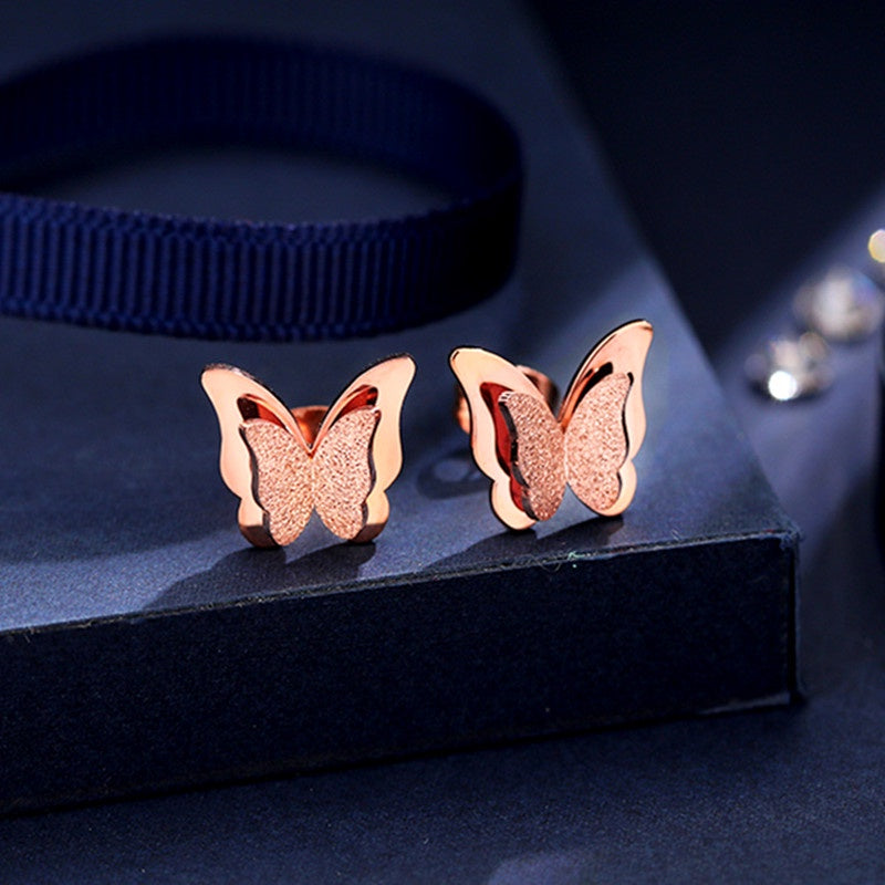 Anting Kupu-Kupu Emas 18K - Titanium Steel Anti Karat, Aksesoris Elegan Wanita - 我的商店