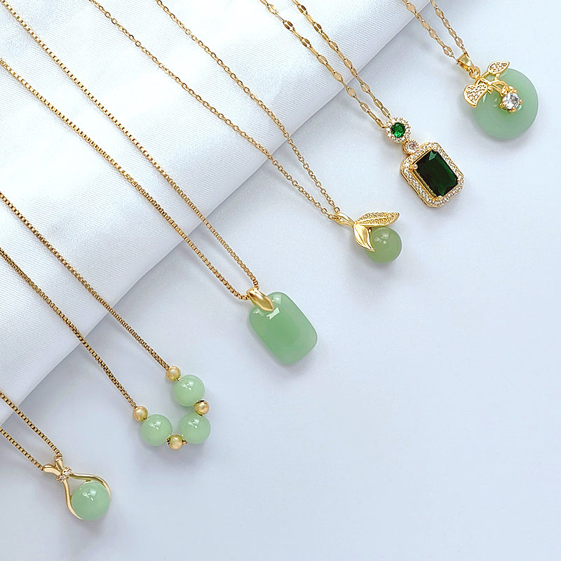 Kalung Giok Emas 18K untuk Wanita – Liontin Rantai Baja Tahan Karat, Perhiasan Elegan, Hadiah untuk Sahabat - 我的商店