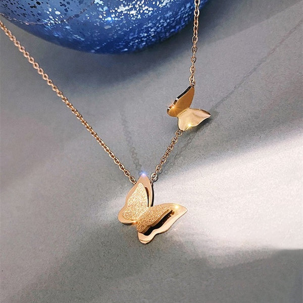 Kalung Liontin Kupu-Kupu Emas 18K - Stainless Steel Anti Kusam & Anti Karat untuk Wanita - 我的商店
