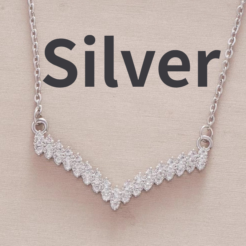 Kalung Wanita V Berlian - Stainless Steel Lapis Emas, Tidak Kusam, Elegan & Cocok untuk Hadiah! - 我的商店