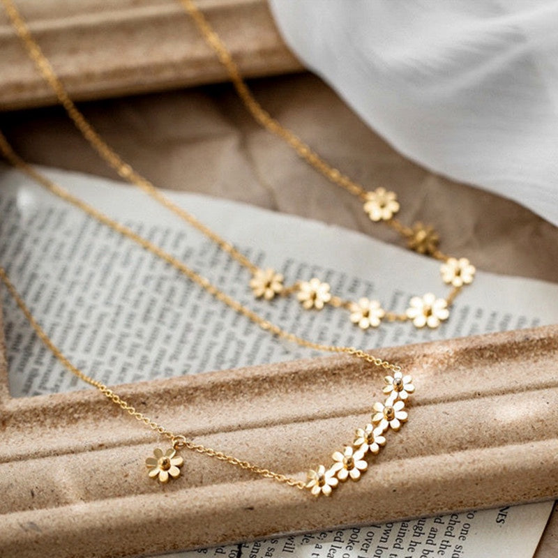 Kalung Wanita Liontin Bunga Daisy - Stainless Steel Lapis Emas, Tidak Kusam, Elegan & Trendi! - 我的商店