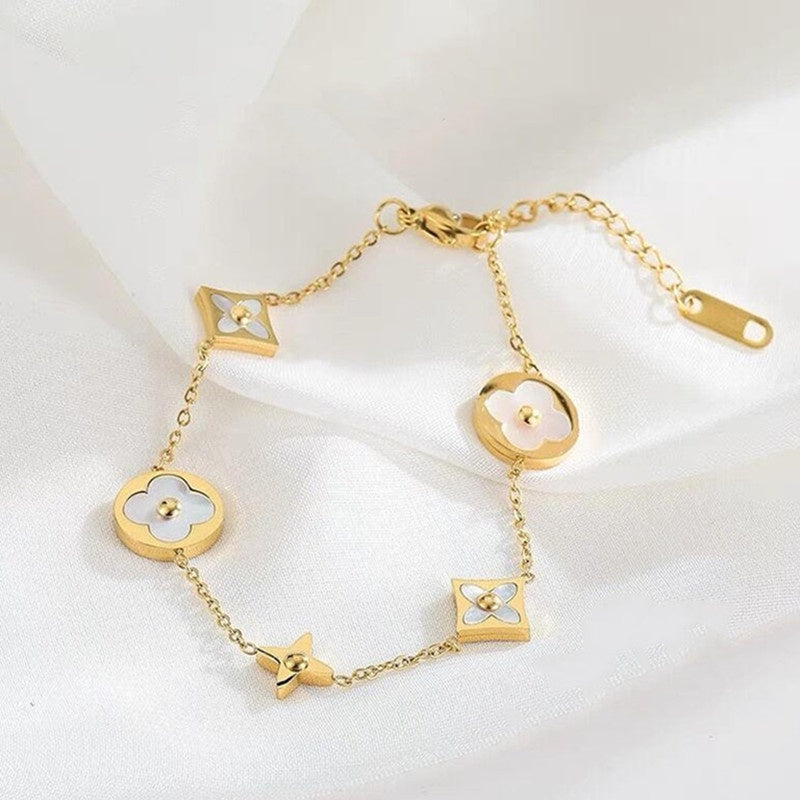 Gelang Wanita Daun Semanggi - Stainless Steel Anti Kusam, Aksesoris Gaya Korea - 我的商店