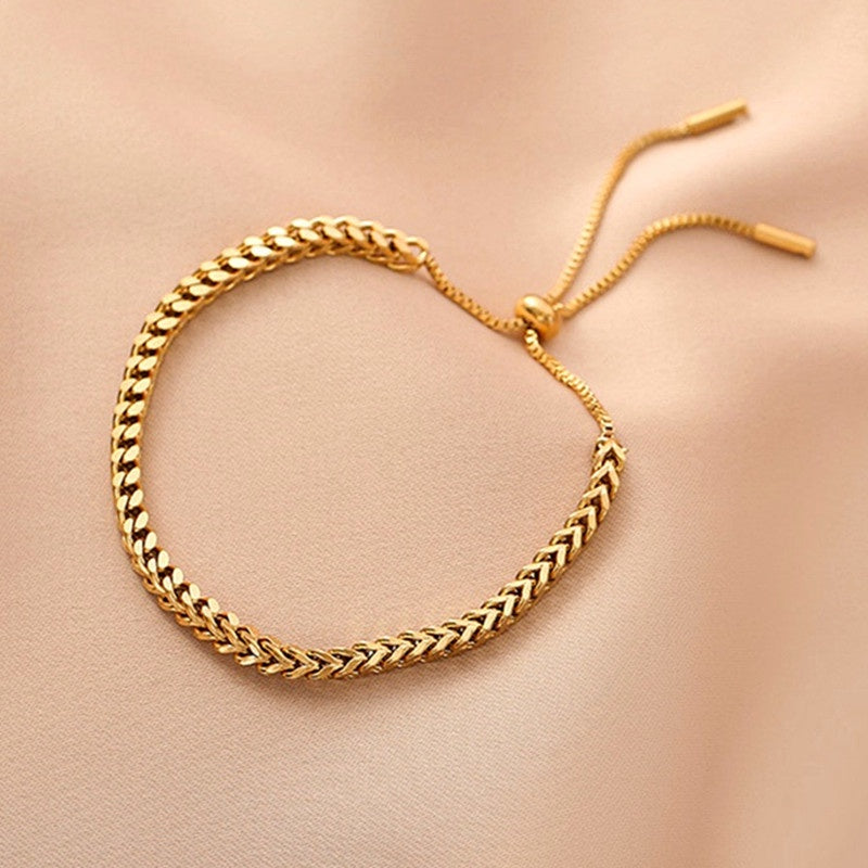 Gelang Clover Stainless Steel untuk Wanita – Anti Pudar, Warna Emas, Desain Elegan - 我的商店