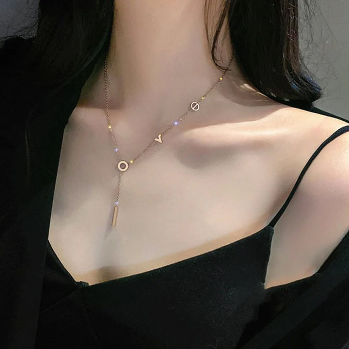 Kalung Love Letters Wanita - Liontin Huruf Romantis Stainless Steel Anti Kusam - 我的商店