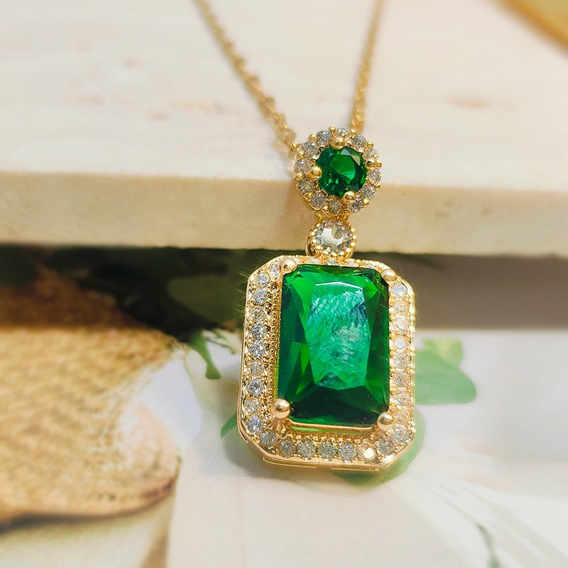 Kalung Giok Emas 18K untuk Wanita – Liontin Rantai Baja Tahan Karat, Perhiasan Elegan, Hadiah untuk Sahabat - 我的商店