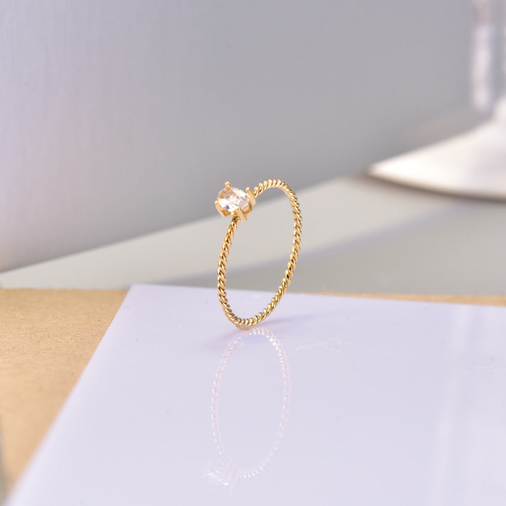 Cincin Tali Pilin Zircon Oval — Cincin Wanita Baja Titanium Elegan & Anti Karat