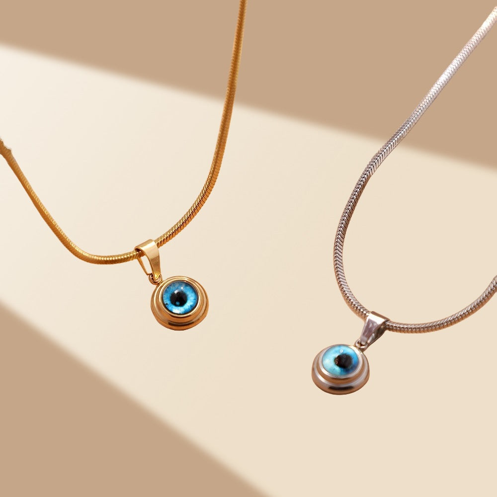 Kalung Titanium Steel Desain Angel Eye – Rantai Emas Unisex, Elegan & Trendi perhiasandirect
