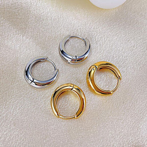 Anting Stud Wanita Stainless Steel – Desain Elegan, Trendi & Mudah Dipadukan