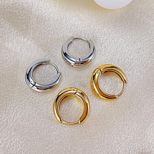 Anting Stud Wanita Stainless Steel – Desain Elegan, Trendi & Mudah Dipadukan perhiasandirect