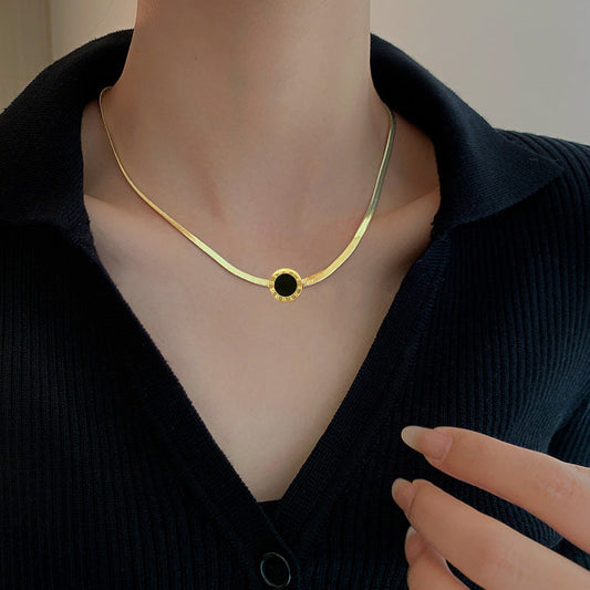 Kalung Wanita Liontin Bulat Romawi Elegan Minimalis perhiasandirect