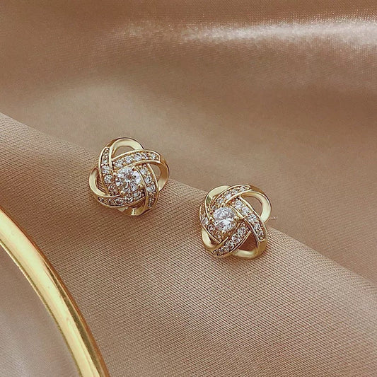 Anting Wanita Stud Spiral Desain Unik Elegan 2025 perhiasandirect