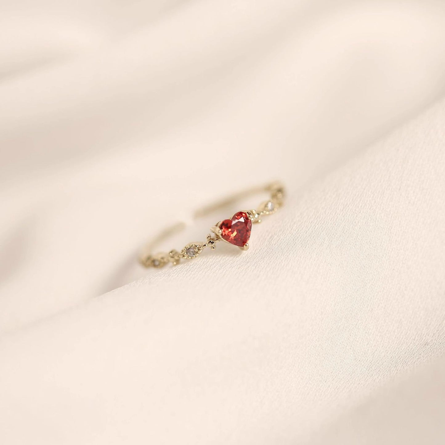 Cincin Wanita Zircon Merah Hati Model Jepang Elegan perhiasandirect