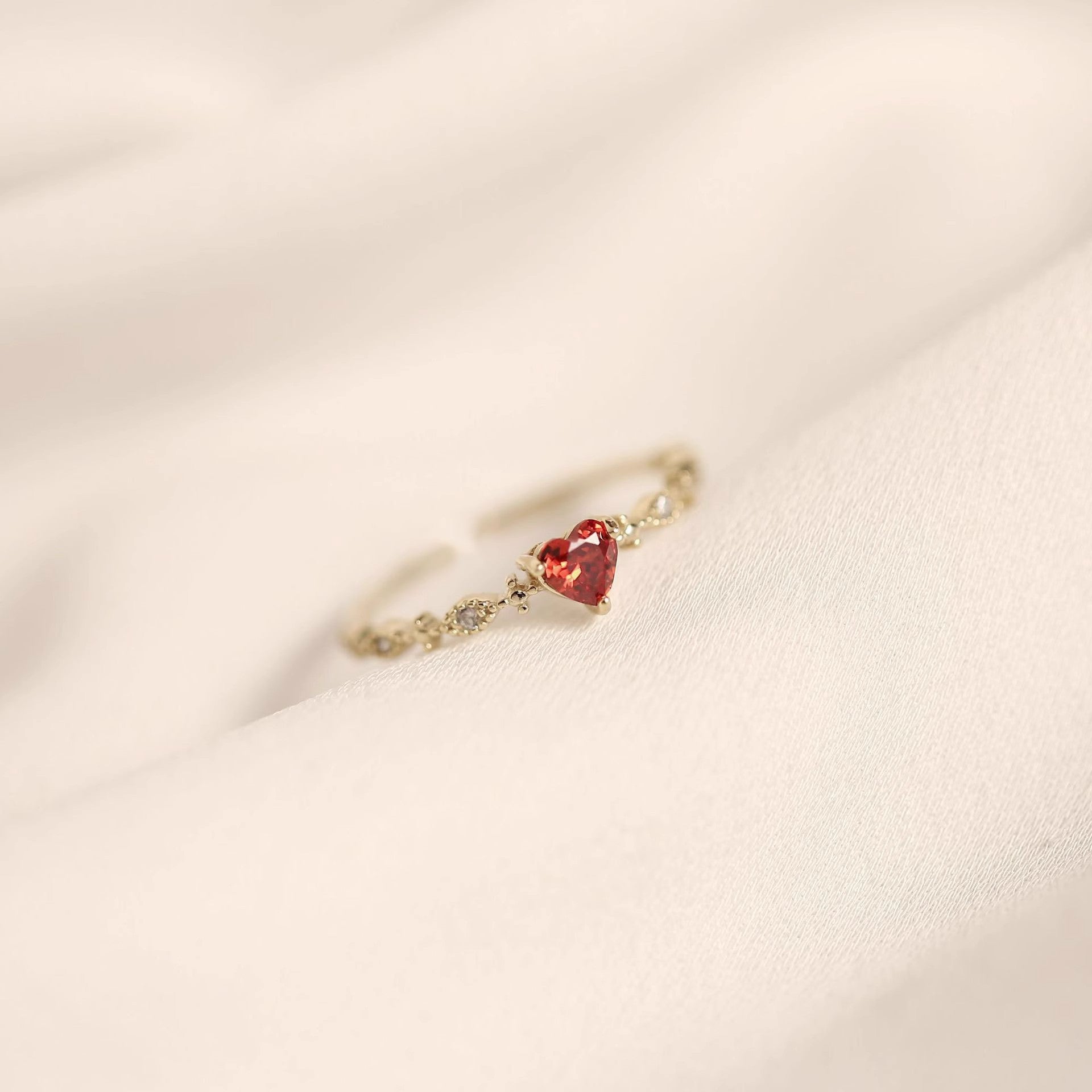 Cincin Wanita Zircon Merah Hati Model Jepang Elegan perhiasandirect
